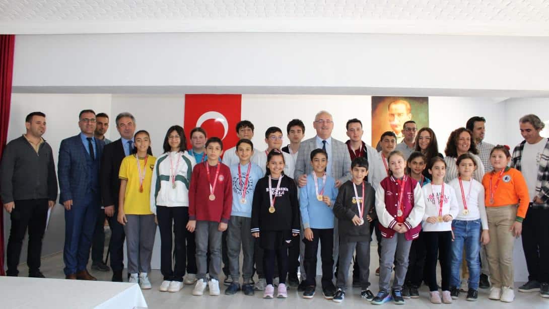 İZOP Akıl ve Zeka Oyunları Turnuvası İlçe Finali Gerçekleştirildi